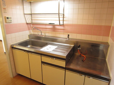 Kitchen. Since the independent type of kitchen does not become visible even to come customers! ! 