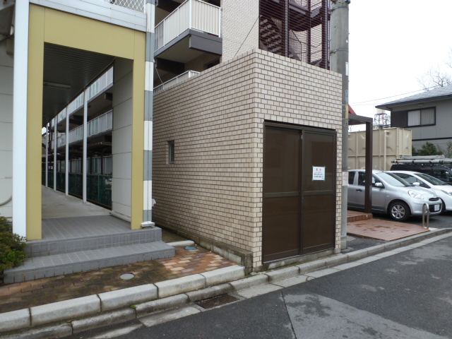 Other common areas. On-site waste yard