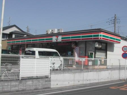 Convenience store. Seven-Eleven Saitama Shirakuwa store up (convenience store) 119m