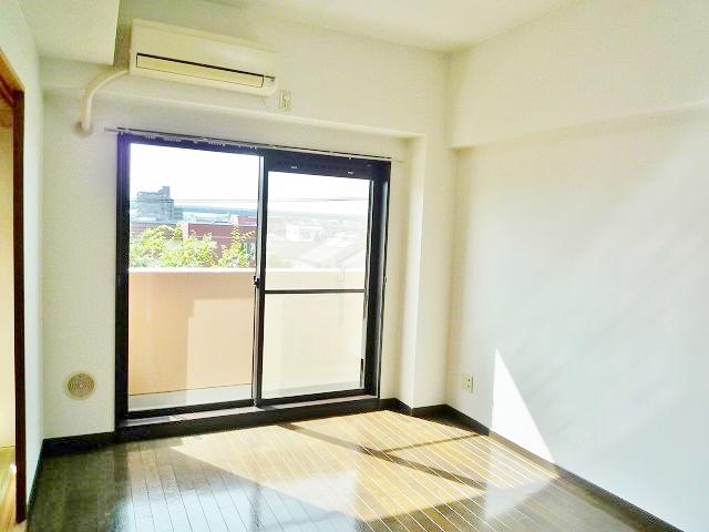 Living. Indoor (10 May 2013) Shooting