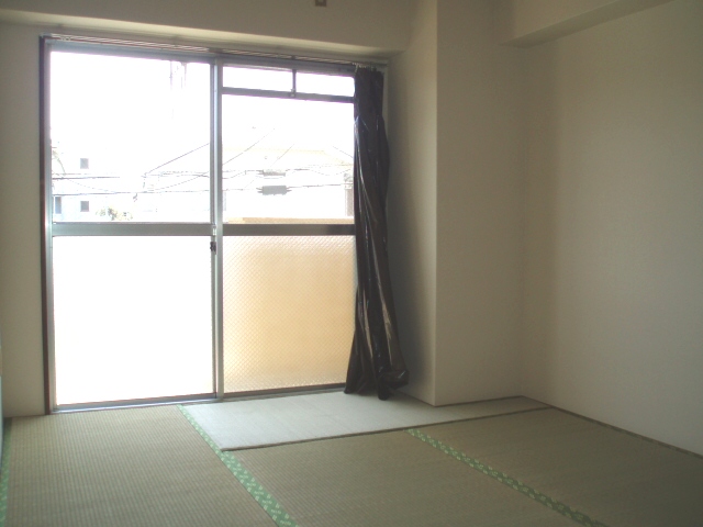 Living and room.  ☆ It is a serene Japanese-style ☆ 