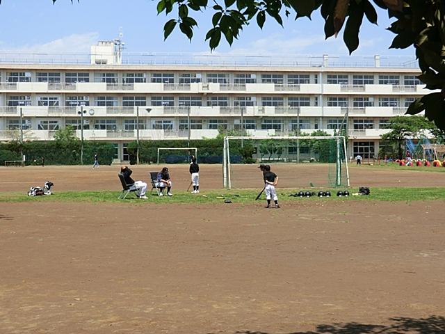 Primary school. 299m until the Saitama Municipal Kanda Elementary School