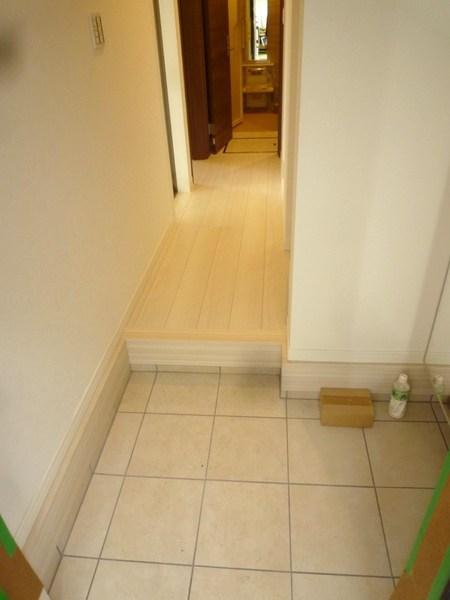 Entrance. Local (September 2013) Shooting