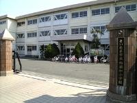 Primary school. West Urawa elementary school Walk 13 minutes