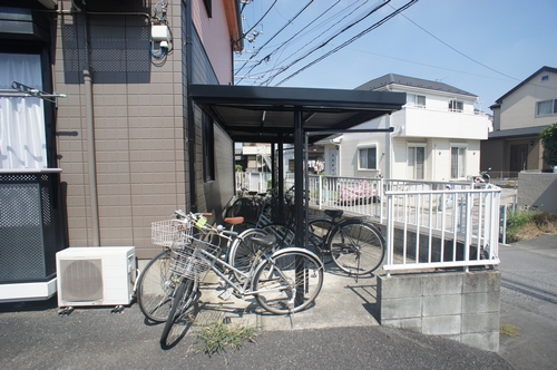 Other common areas. There are bicycle parking lot with a roof! Commute ・ For those who use a bicycle to commute