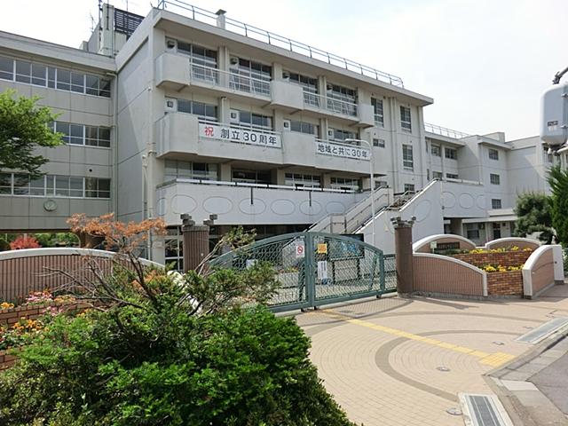Primary school. 160m up to elementary school City Tatsunaka Island