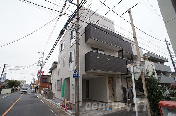 Local appearance photo. Local (10 May 2013) Shooting B Building