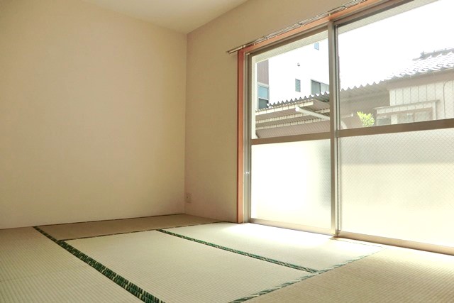 Living and room.  ☆ Enter the bright sunlight ・ Is room ☆ 