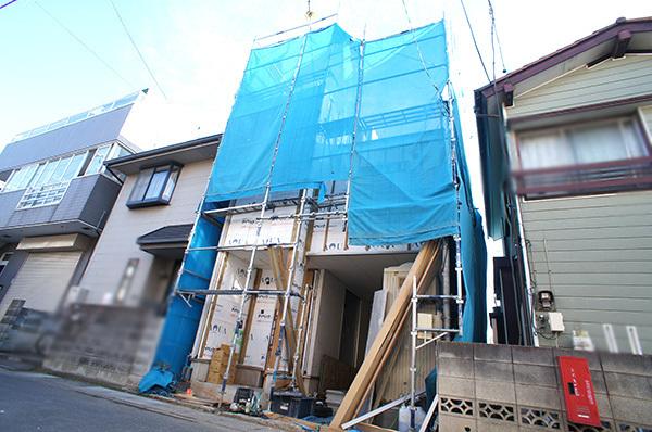 Local appearance photo. Local (12 May 2013) Shooting