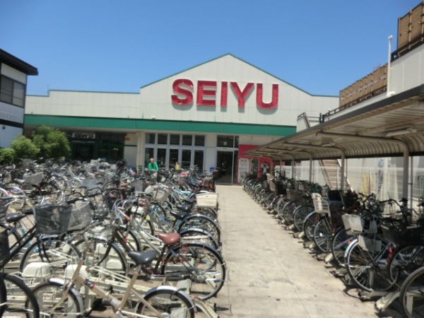 Supermarket. Seiyu, Ltd. 1500m to Urawa store Medium (Super)