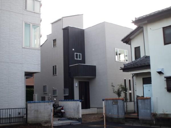 Local appearance photo. Strong house in earthquake! ! A house with a roof garden! !