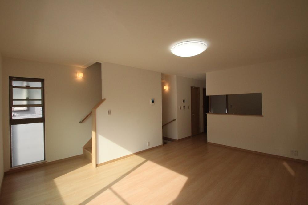 Living. Bright second floor living