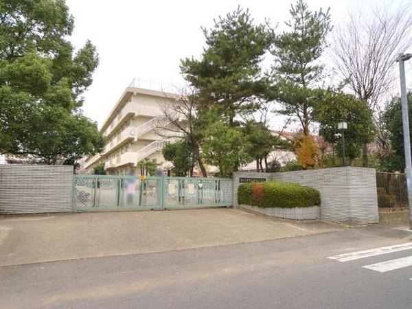 Primary school. 259m until Kanda elementary school