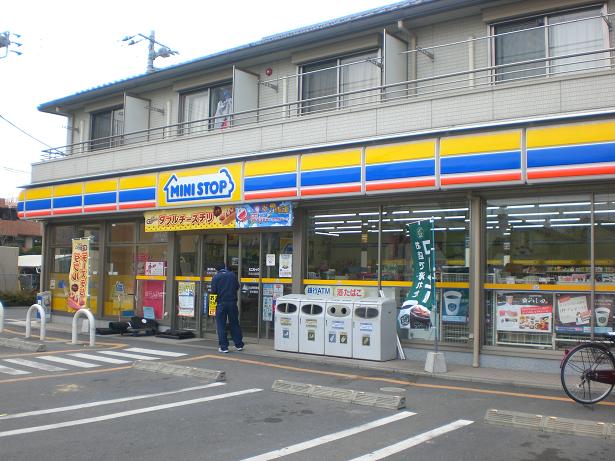 Convenience store. MINISTOP Saitama Kamiokubo store up (convenience store) 1017m