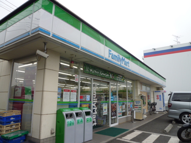 Convenience store. FamilyMart Saitama-cho valley chome store up (convenience store) 1058m