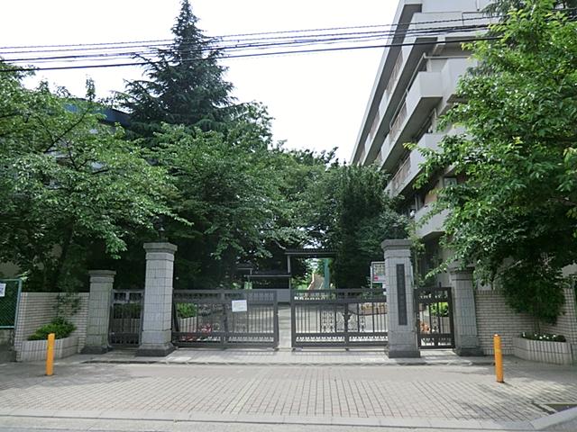 Junior high school. 1850m to Saitama City Tatsuta Island junior high school