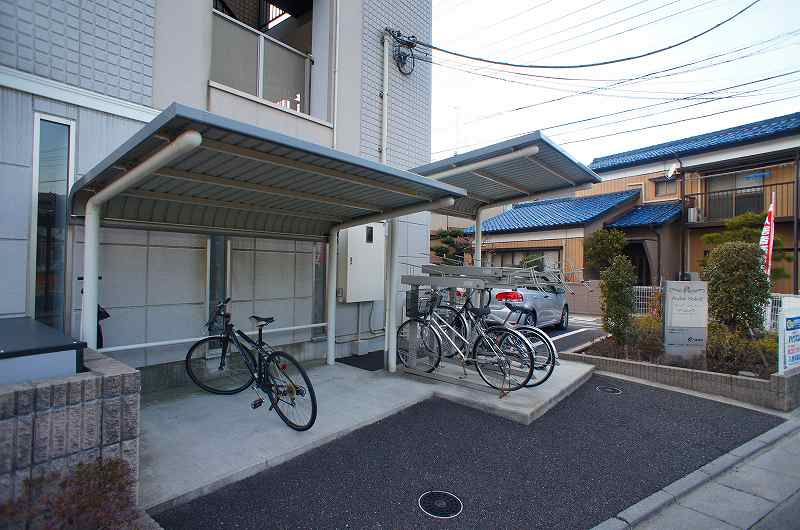 Other. 0m to bicycle parking lot (Other)