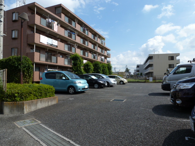 Parking lot. On-site parking