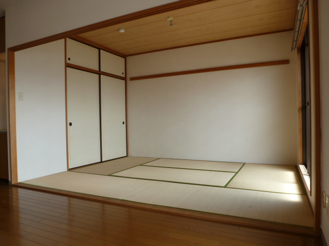 Living and room. This is useful in the continued Japanese-style room