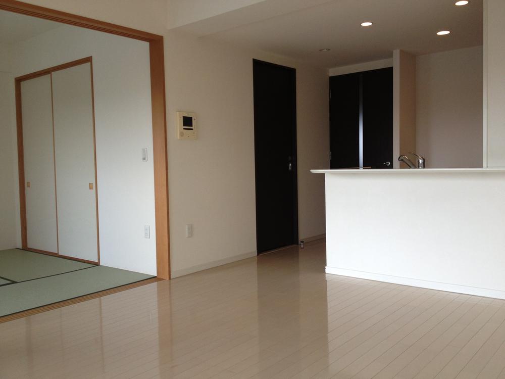 Living. LD (11 May 2013) Shooting