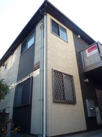 Building appearance. 2010 Built in fully equipped apartment