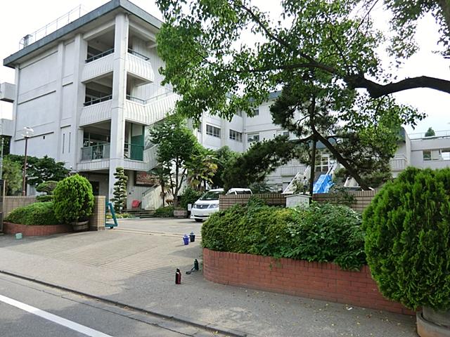 Primary school. Saitama Municipal Eiwa 300m up to elementary school