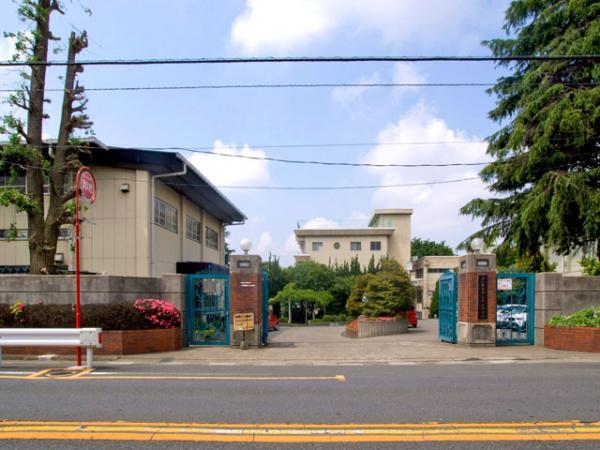 Junior high school. 1060m until junior high school Municipal Motobuto junior high school