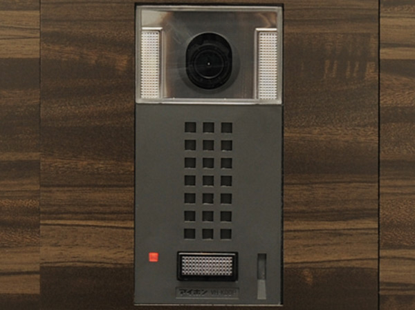 Security.  [Intercom with the entrance before the camera] In addition to installing the camera in each dwelling unit entrance before intercom entrance. You can recognize the visitor by intercom before you open the front door.