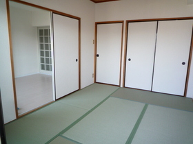 Living and room. Japanese-style room 6 quires ・ With closet