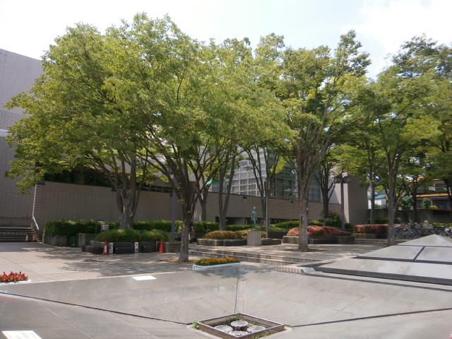 library. 800m until the Saitama Municipal Minami Urawa Library (Library)