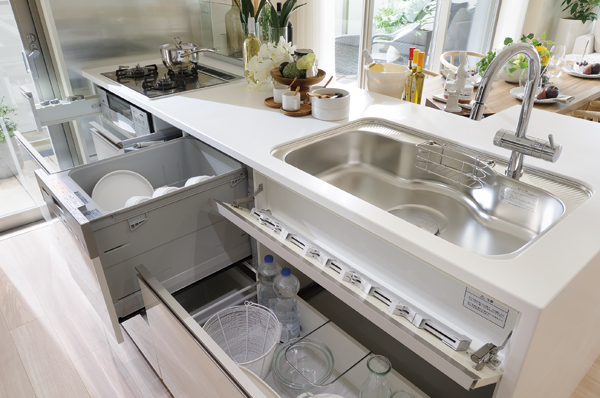 Also in town, such as dishwasher dryer and Grohe Co. faucet. System kitchens with also functional and beauty