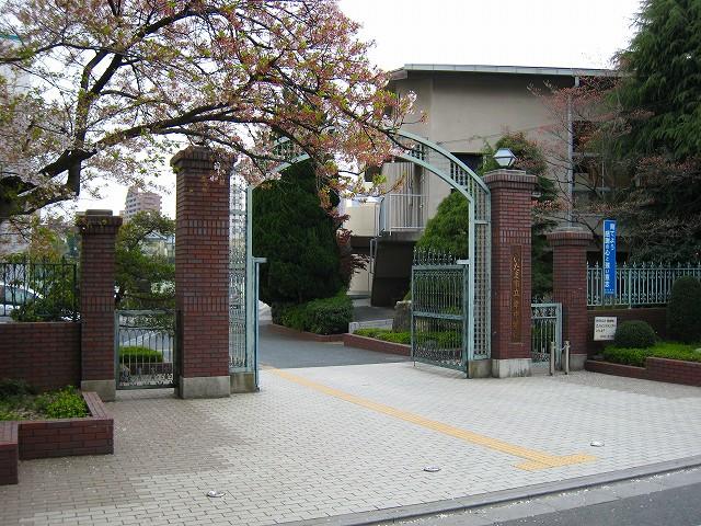 Junior high school. 420m to Saitama City Coast Junior High School