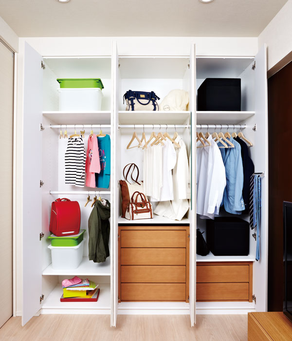 Receipt.  [Closet (System Storage)] Triple storage of Western-style (2) Papa dedicated, Mom-only, such as, You can use as a storage of your own. Also it will be put away clean, such as statements of work.