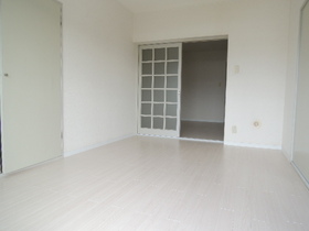 Living and room. Bright living room with white flooring