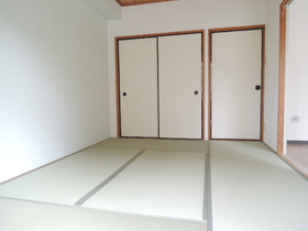 Living and room. Japanese-style room 6 quires