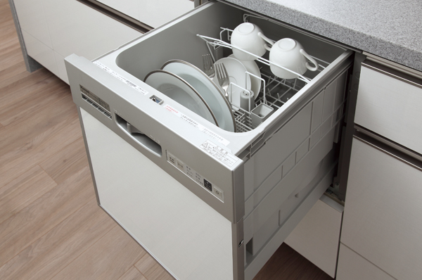 Dishwasher is all households standard. It is shortened time of cleaning up meal, Water-saving effect can be expected ( ※ 1)