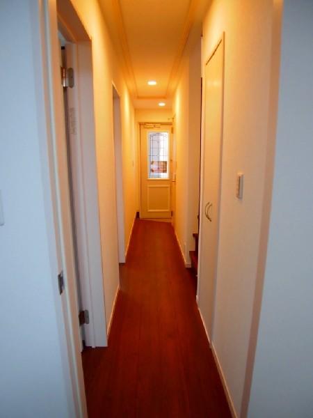 Other introspection. First floor hallway part