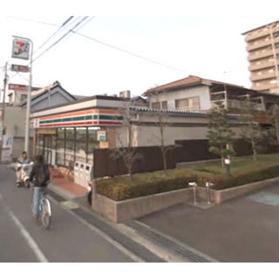 Convenience store. Seven-Eleven Saitama Urawa Bridge store up (convenience store) 105m