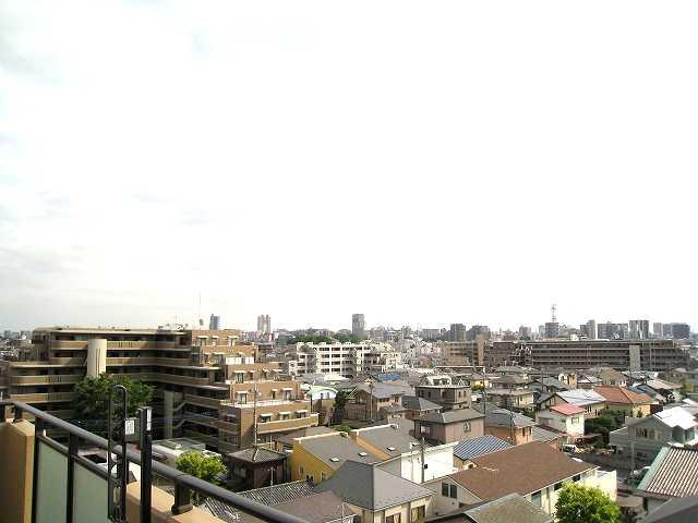 View photos from the dwelling unit.  ◆ It is a good room with a view.
