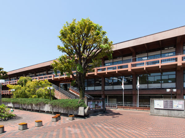 Surrounding environment. Saitama Prefectural Urawa Library (about 140m ・ A 2-minute walk)