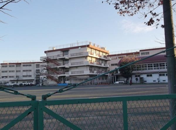 Primary school. 350m up to elementary school Sayado elementary school