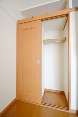 Receipt. Full-length mirror with closet