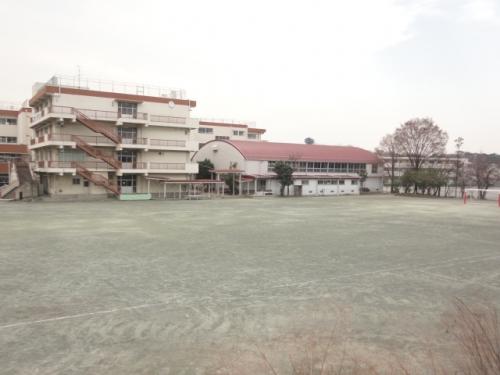 Primary school. 615m until the Saitama Municipal Sayado Elementary School