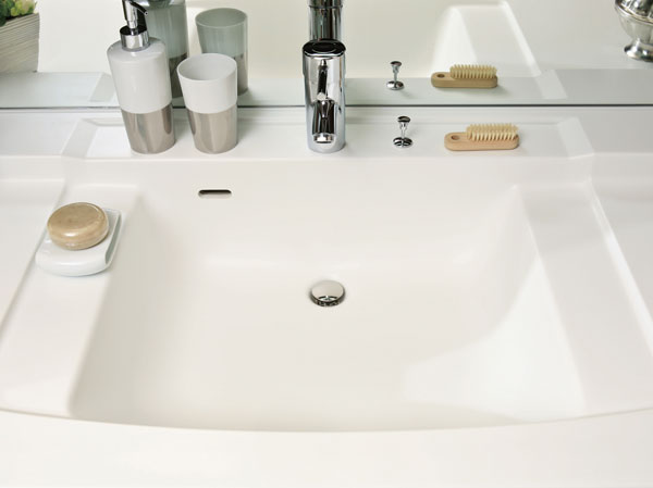 Bathing-wash room.  [Clean bowl] Your easy-care bowl integrated counter.