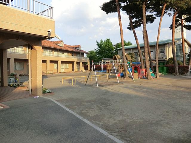 kindergarten ・ Nursery. View of St. Francois St. Francois kindergarten 481m 7-minute walk to the kindergarten is busy mom. 