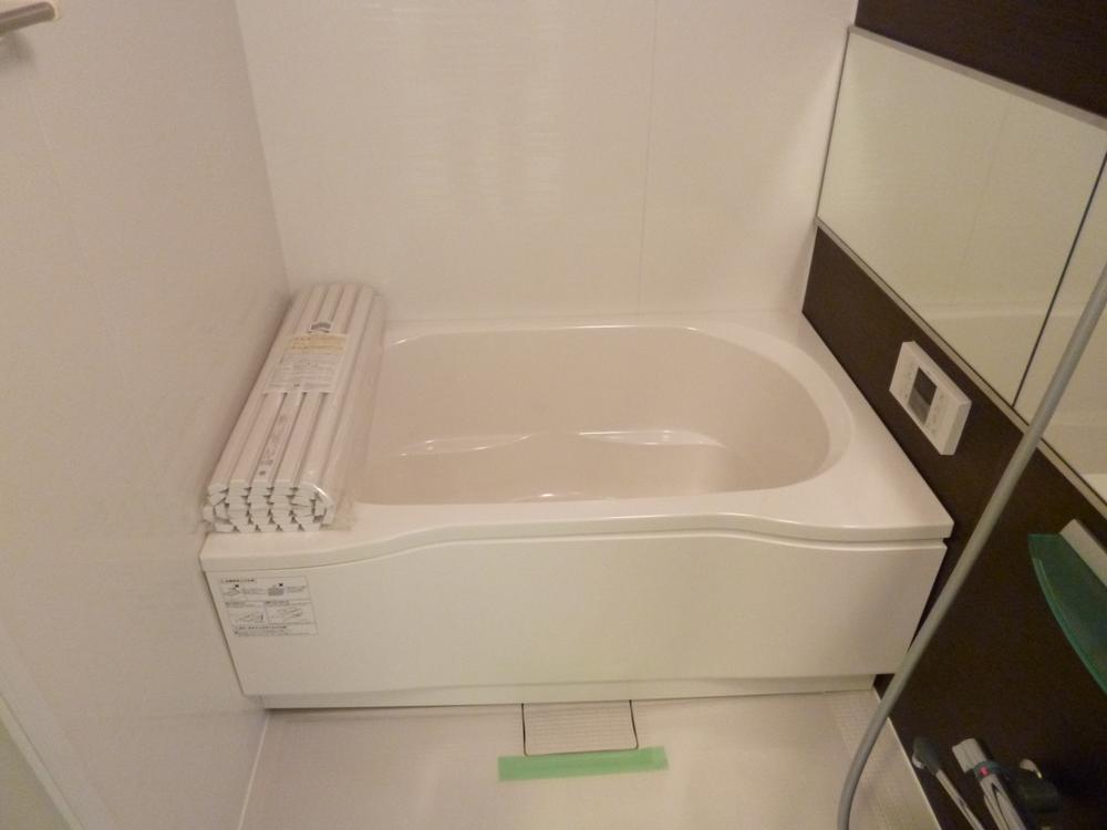 Bathroom. Additional heating function Bathroom ventilation drying heating 24-hour ventilation