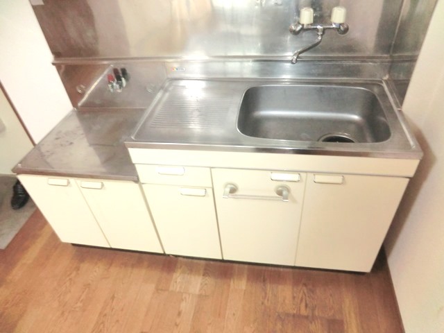 Kitchen.  ☆ Gas stove can be installed ☆