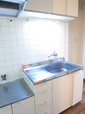 Kitchen. It is a kitchen with a storage capacity