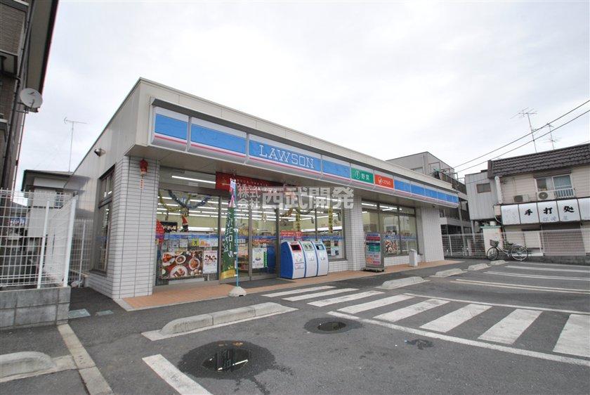 Convenience store. 420m to Lawson