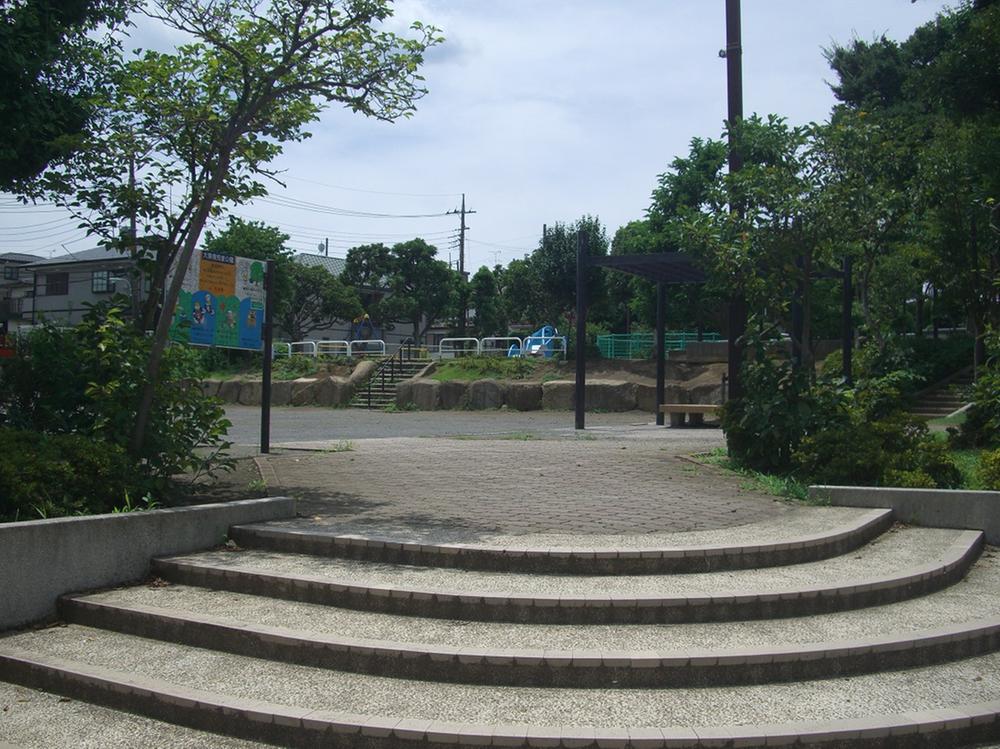 park. 80m to large Southeast children's park